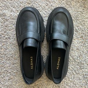 Alohas Trailblazer Leather Loafer - Size 38